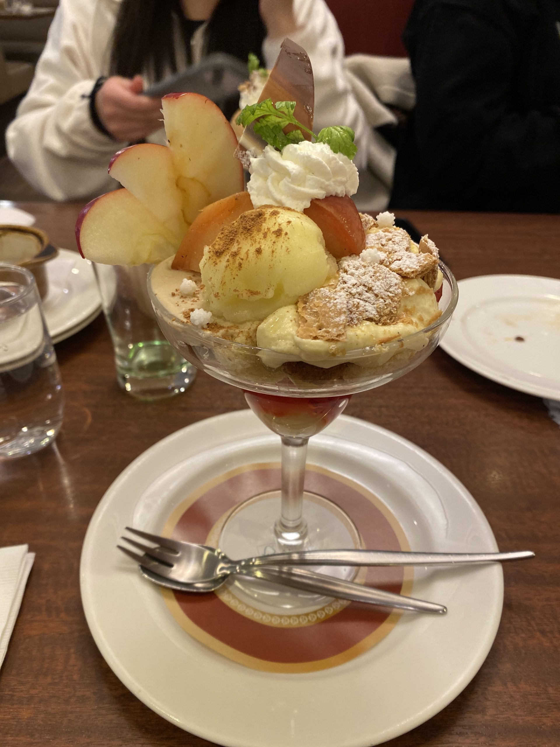 Famiresu 3: ¡Un postre imprescindible de probar en Famiresu en Japón!