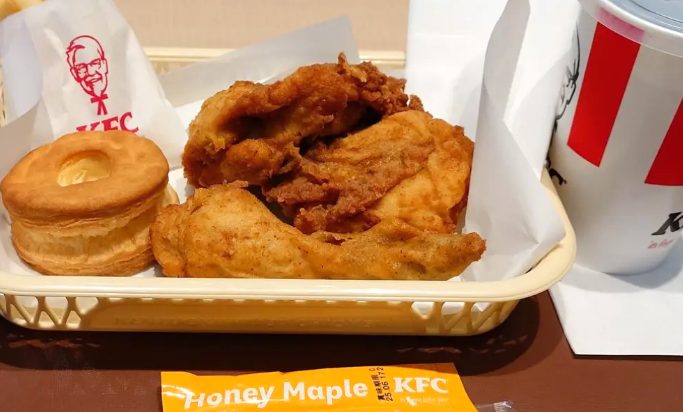 Comparación de las cadenas de hamburgueserías en Japón 3 (KFC y Burger King)